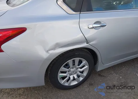 2017 Nissan Altima 2.5 S z USA, uszkodzony, nr VIN 1N4AL3AP4HN327949